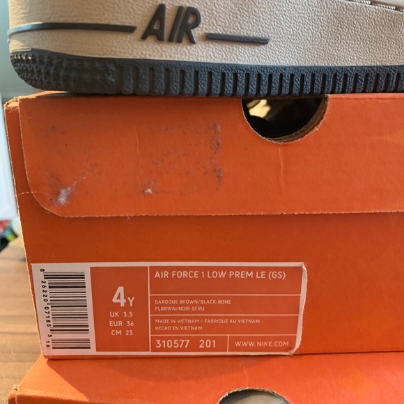 *SOLD* Brown air force 1s-Size 4 Y - Picture 2 of 3